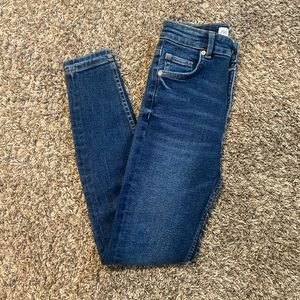 Zara High Waisted Skinny Jeans NWOT